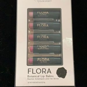 NEW FLORA Botanical Lip Balms